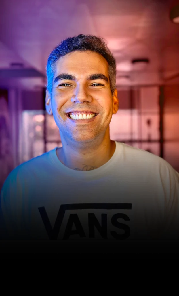 Felipe Menezes, fundador e tatuador sênior da Real Traço